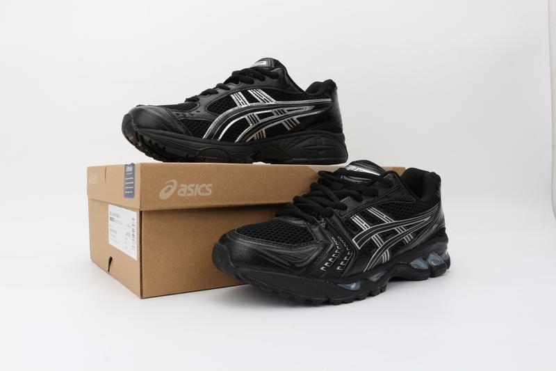 Asics · 1201A019-006 Noir-Gris